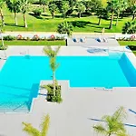 2288 New Modern Penthouse With Privat Pool Διαμέρισμα *